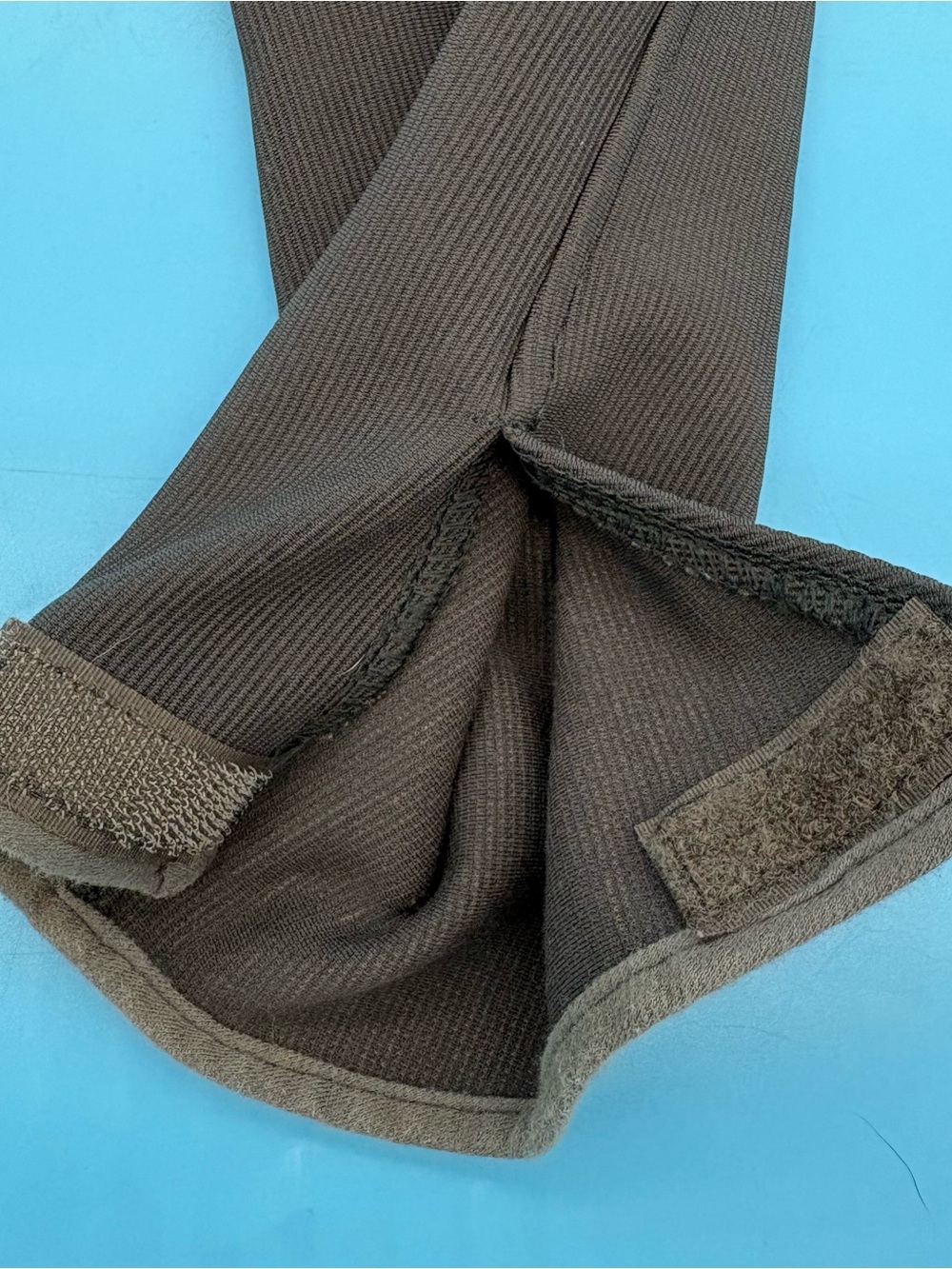 TuffRider Ladies Ribb Knee Patch Breeches, Brown Size 28 - Picture 4 of 10